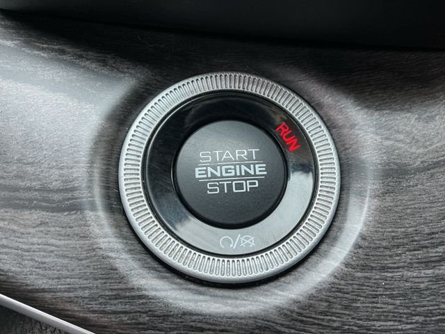 Used 2022 White Jeep 4xe image 27