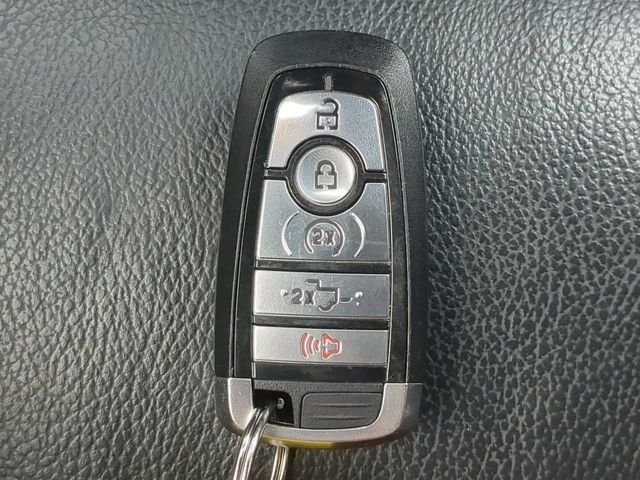 Used 2019 Blue Ford Lariat image 34