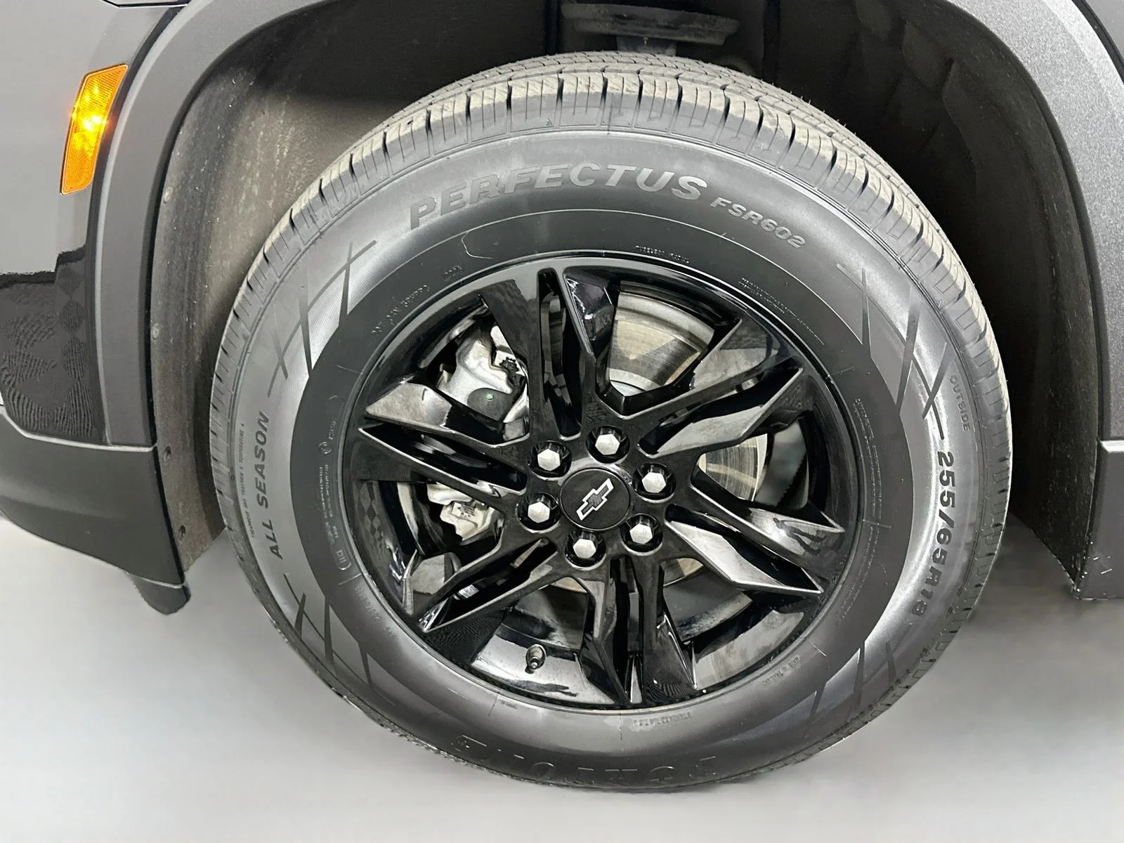 Used 2023 Mosaic Black Metallic Chevrolet LT image 33