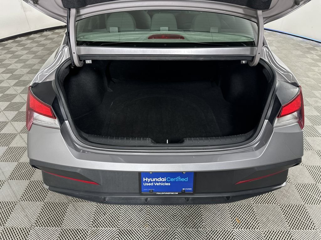 2024 Hyundai Elantra SEL - Photo 24