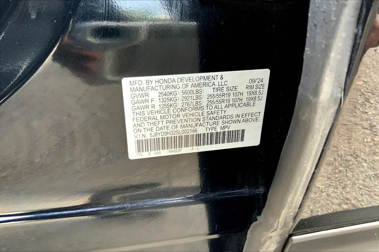 Used 2025 Majestic Black Pearl Acura  image 53