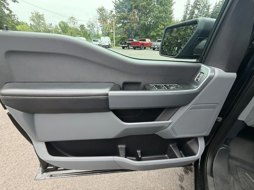Used 2023 Black Ford XLT image 13