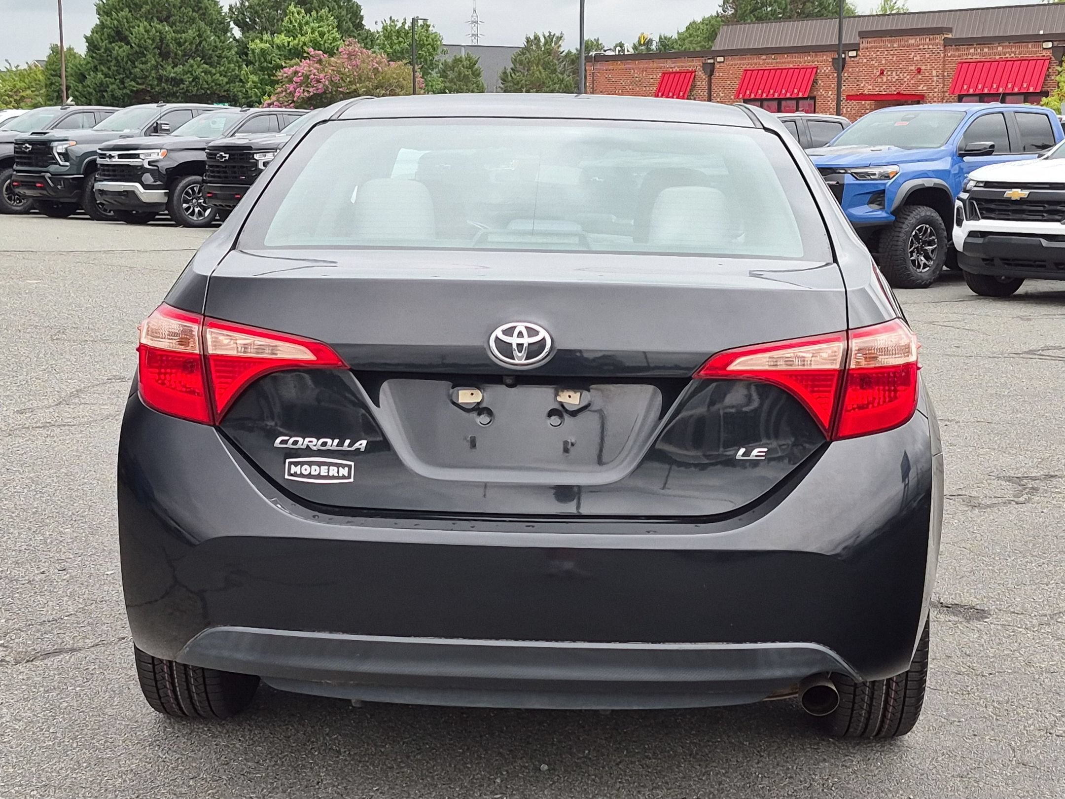 Used 2018  Toyota L image 4