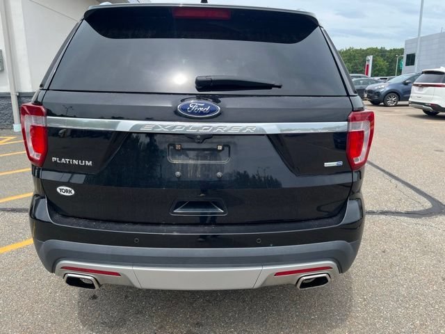Used 2017 Shadow Black Ford Platinum image 4