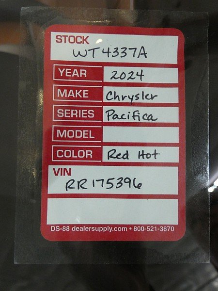 Used 2024 RED Chrysler Pinnacle FWD image 36