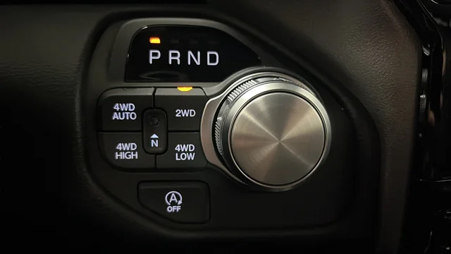 New 2026 Diamond Black Crystal Pearl-Coat Exterior Paint RAM Laramie image 19