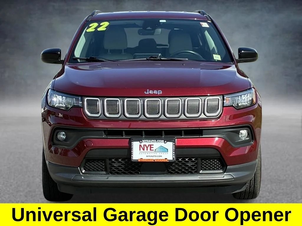 Used 2022 Red Jeep Latitude image 9