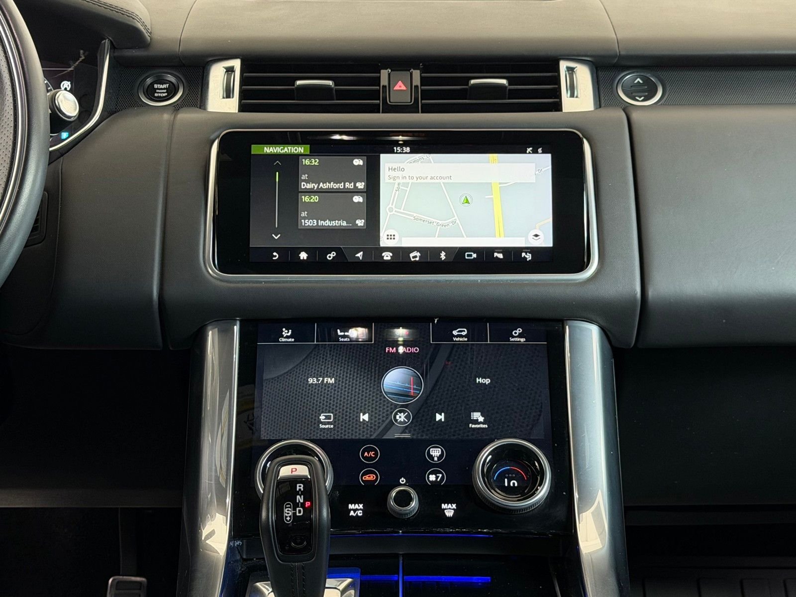 Used 2019 Black Land Rover Autobiography image 5