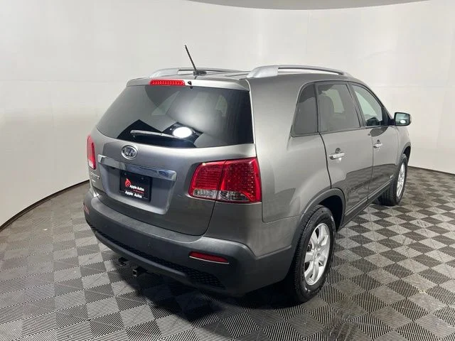 Used 2011 Silver Kia LX image 11