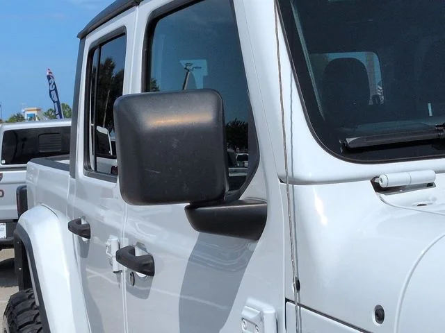 Used 2022 White Jeep Sport image 12