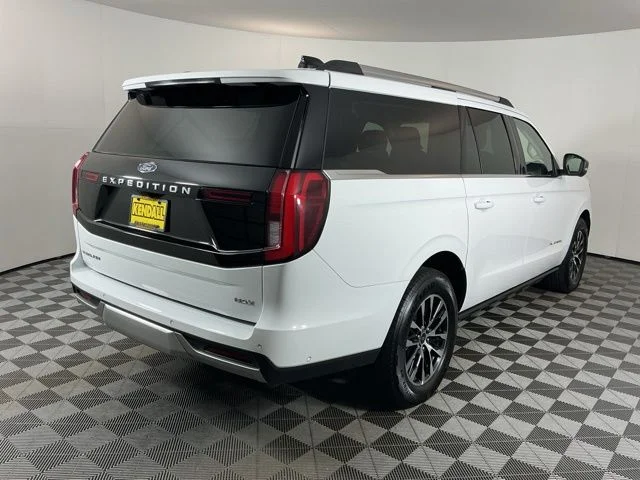 Used 2025 White Ford Platinum image 5
