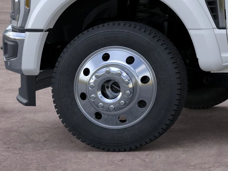 New 2026 Star White Metallic Tri-Coat Ford F-450® Lariat® image 19