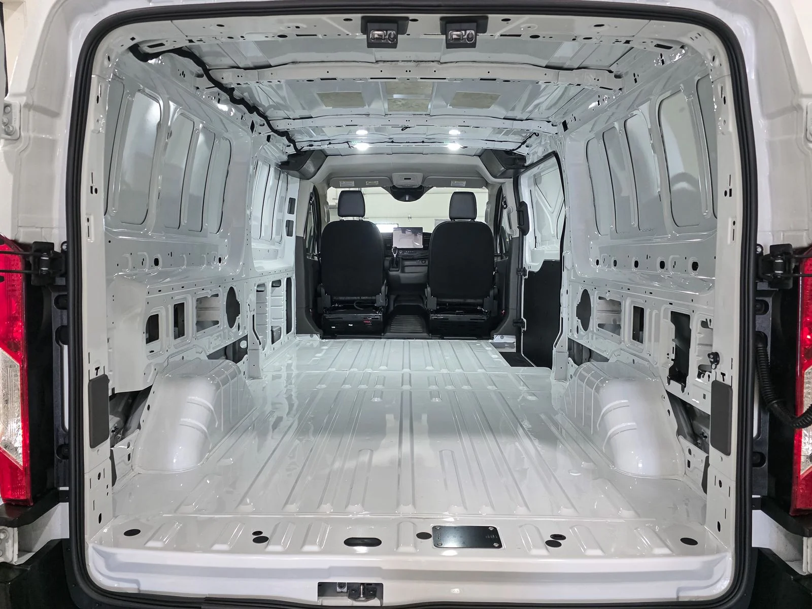 New 2026 Oxford White Ford Cargo Van image 16
