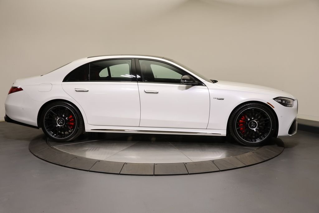 New 2026 MANUFAKTUR Moonlight White Metallic Mercedes-Benz S 63 E AMG® image 8