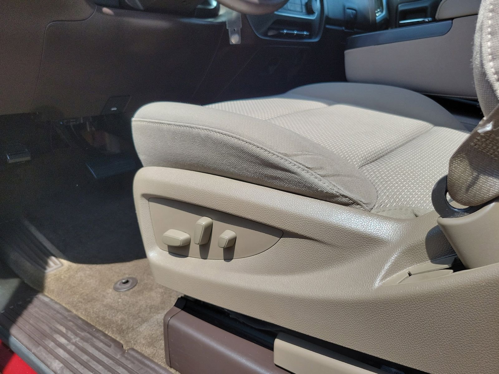 Used 2014 Red Chevrolet LT image 10