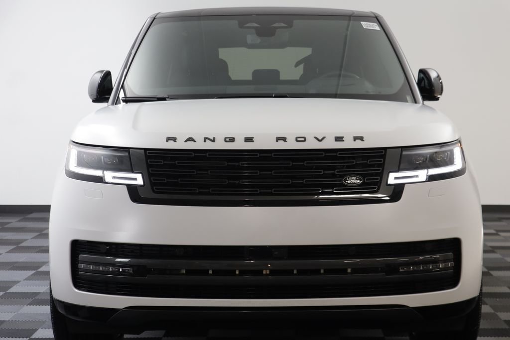 New 2026 Icy White Satin LAND ROVER SE image 23