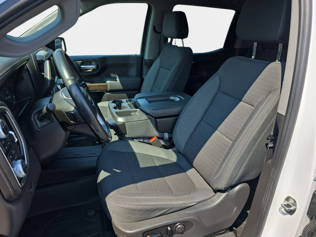 Used 2020 White GMC Elevation image 15