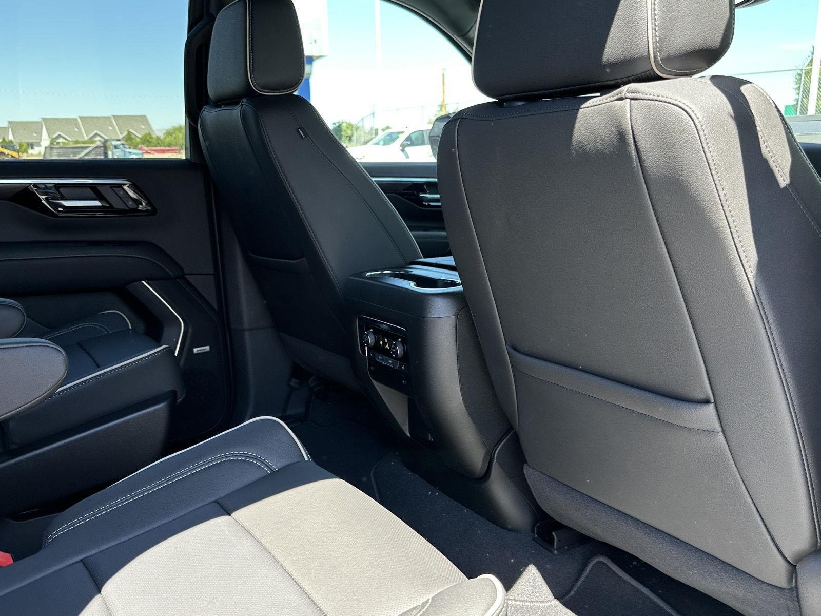 New 2026 Polar White Tricoat Chevrolet Premier image 40