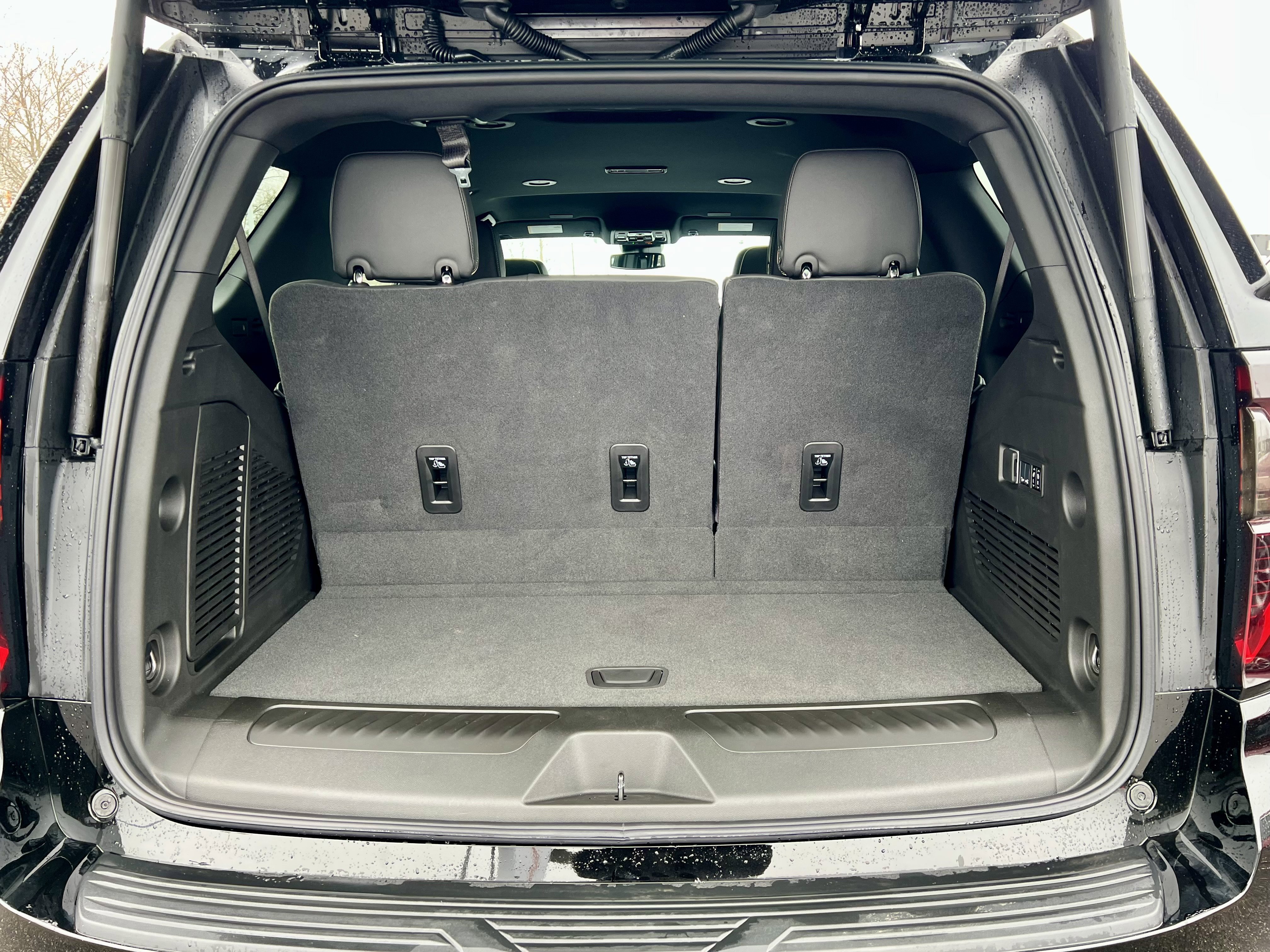 New 2026 Onyx Black GMC Elevation image 28