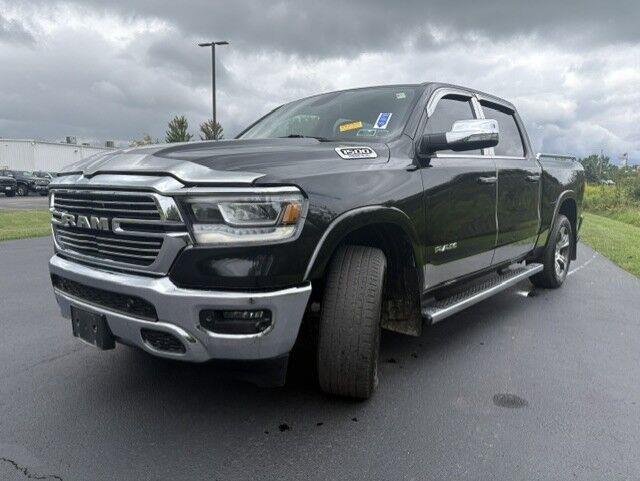 Used 2020 Diamond Black Crystal Pearlcoat Ram Laramie image 6