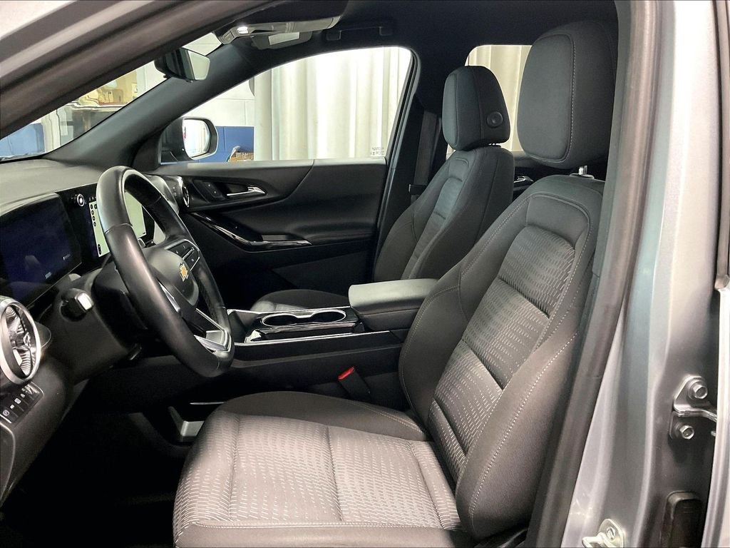 Used 2025 Sterling Gray Metallic Chevrolet LT image 10