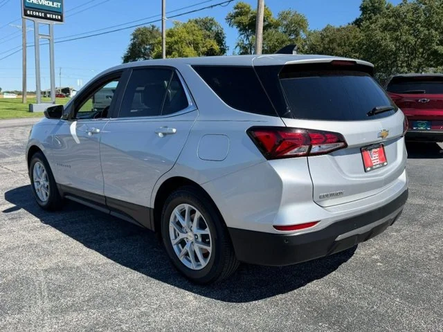 Used 2022 SILVER ICE METALLIC Chevrolet LT image 3