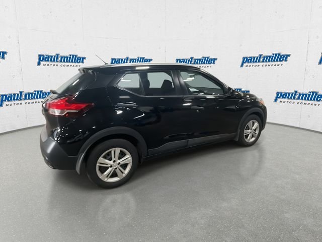 Used 2018 Black Nissan S image 13