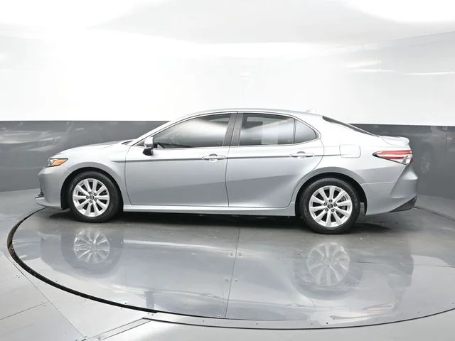 Used 2019 Silver Toyota LE image 4