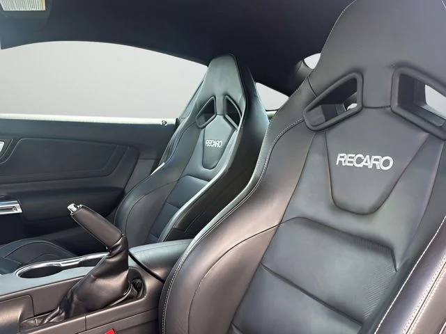 Used 2022 Black Ford GT image 10