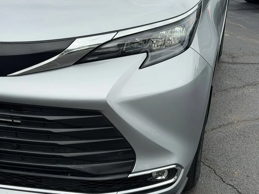 2024 Toyota Sienna XLE - Photo 16