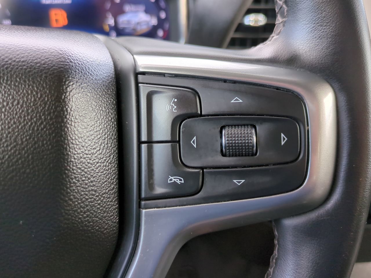 Used 2024 Sterling Gray Metallic Chevrolet LT image 23