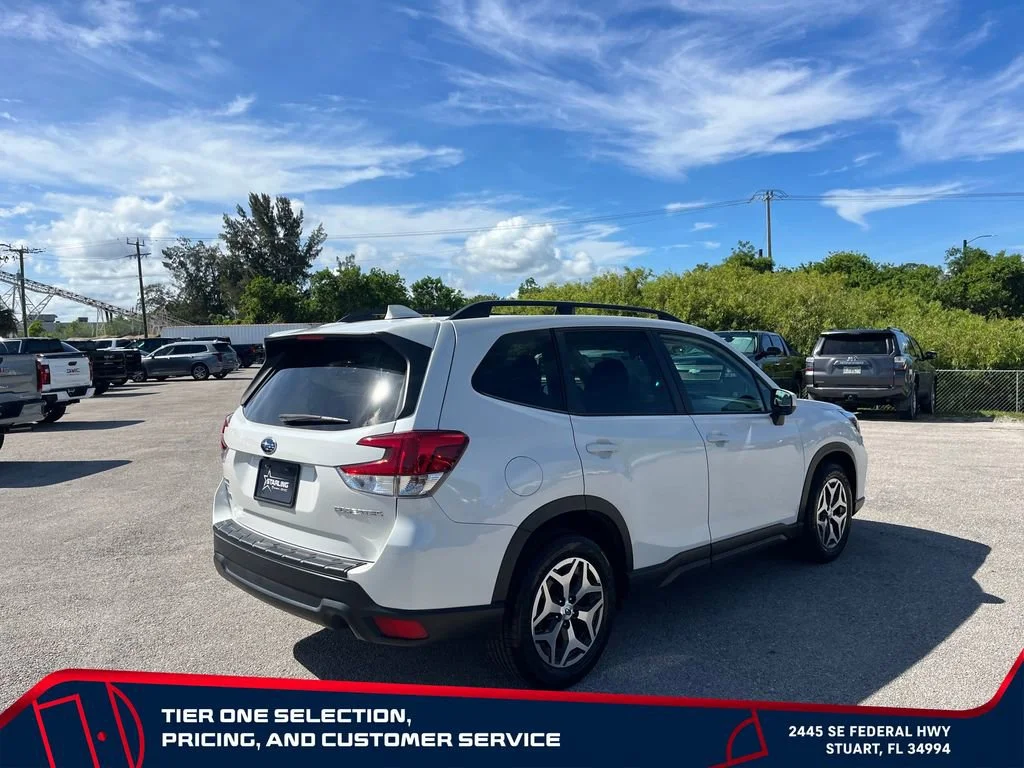Used 2020 White Subaru Premium image 7