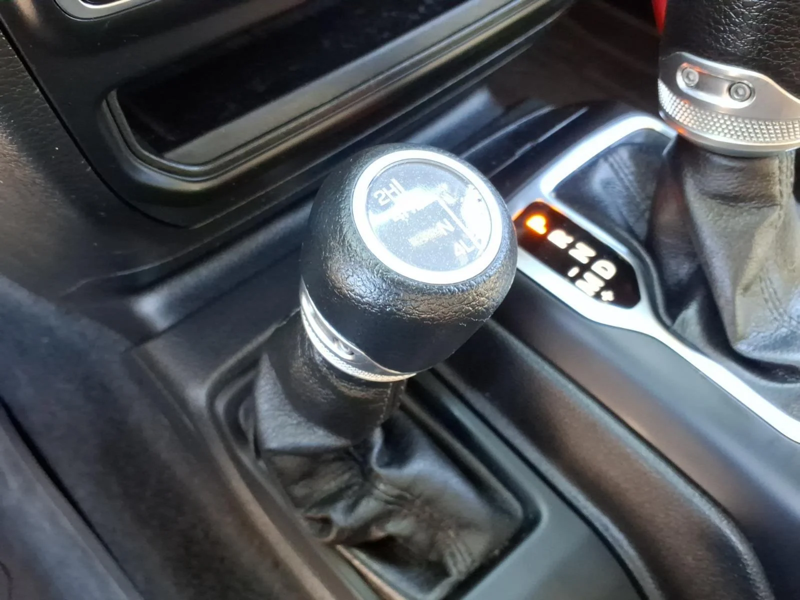 Used 2023 Silver Zynith Clearcoat Jeep Sport Altitude image 7
