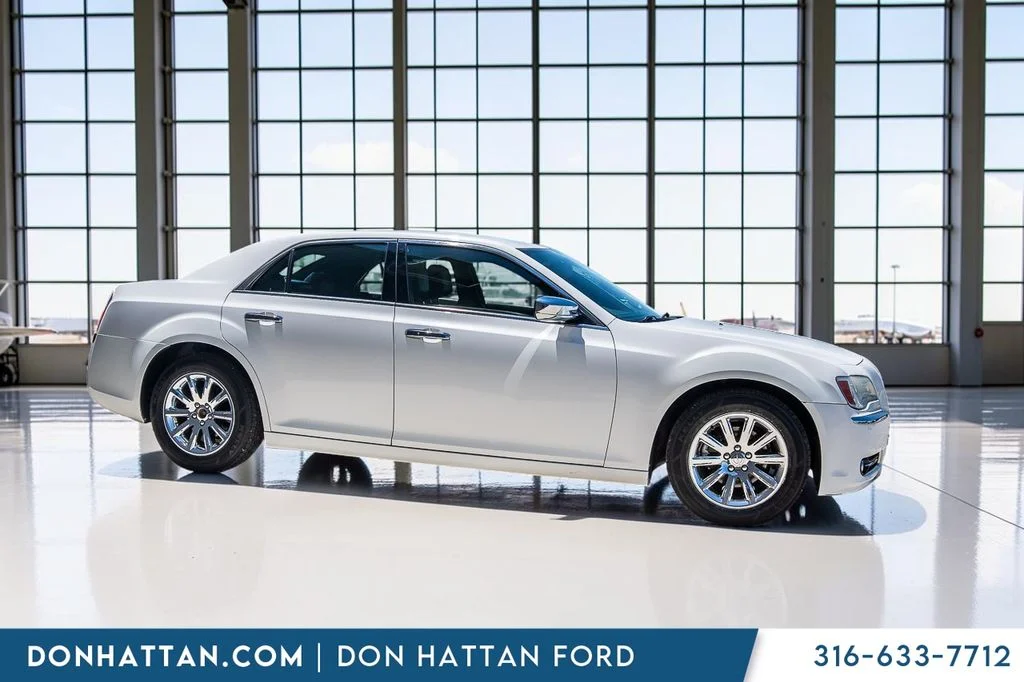 Used 2014 White Chrysler C image 36