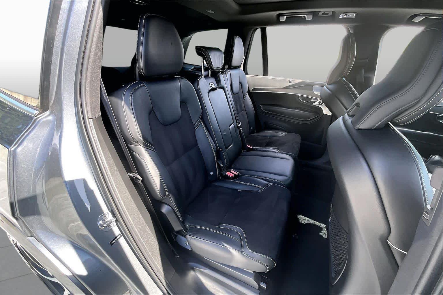 Used 2019 Osmium Grey Metallic Volvo R-Design image 20