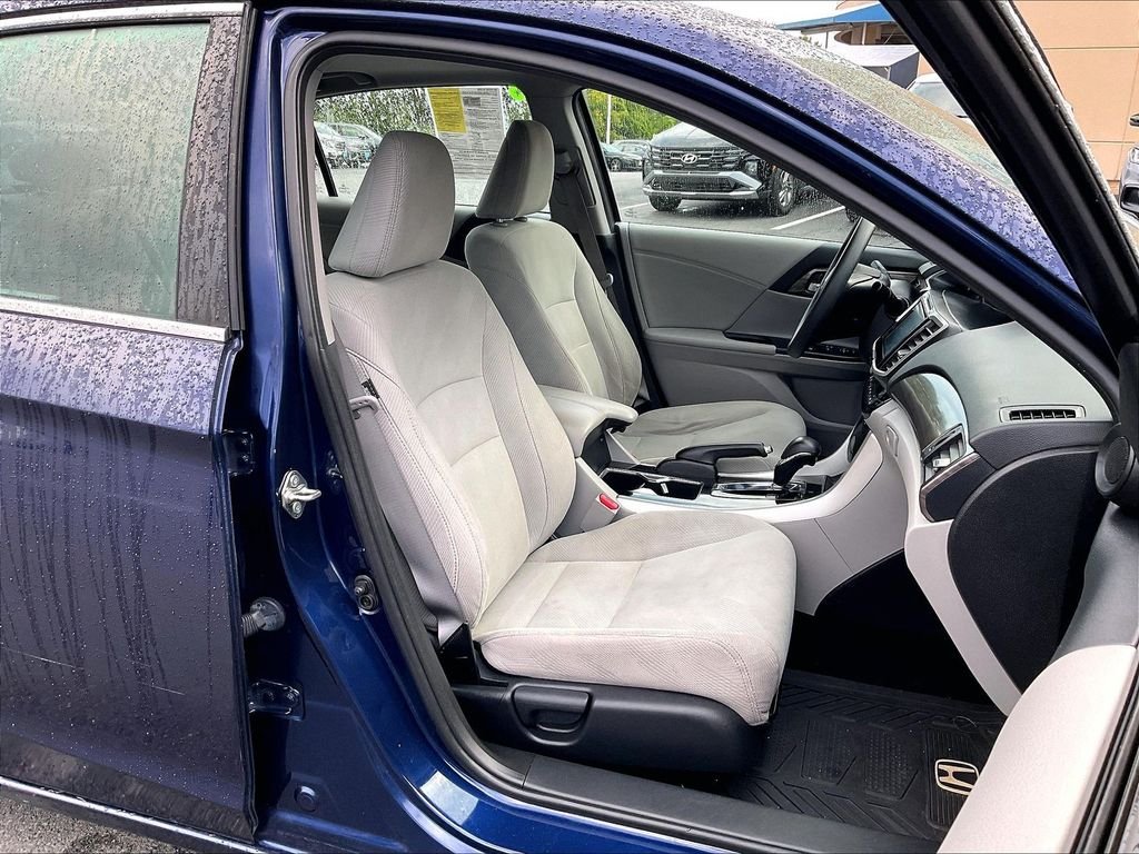 Used 2017 Obsidian Blue Pearl Honda EX image 11