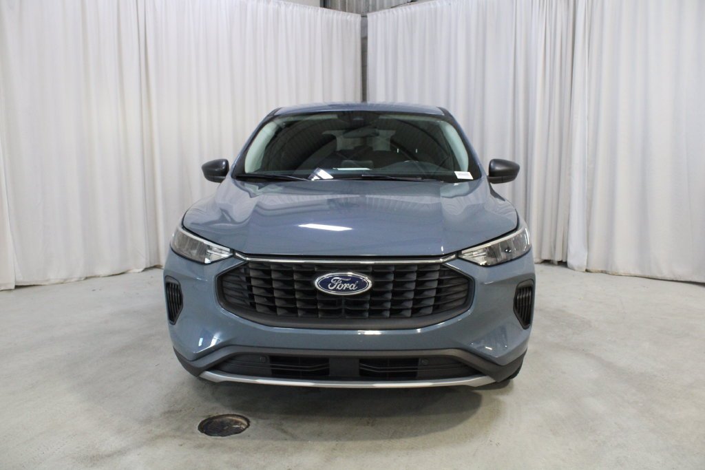 Used 2023 Vapor Blue Ford Active image 36