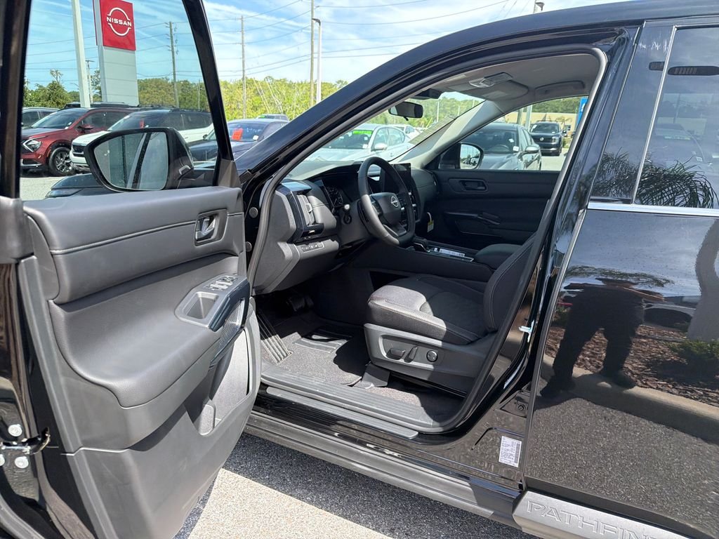 New 2026 Nissan Pathfinder SV 4D Sport Utility