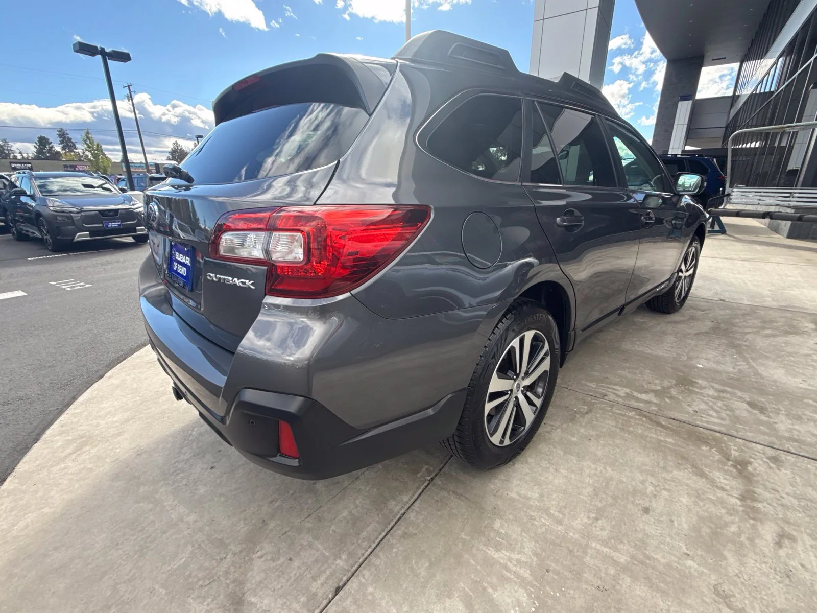 Used 2018 Gray Metallic Subaru 2.5i image 5