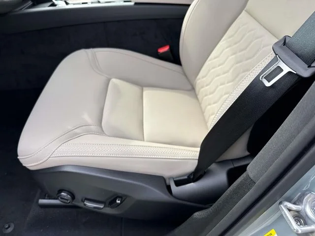 New 2026 Vapour Grey Volvo Plus image 20