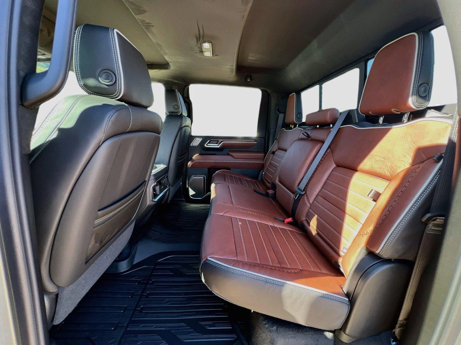 2026 GMC Sierra 3500HD Denali Ultimate - Photo 11