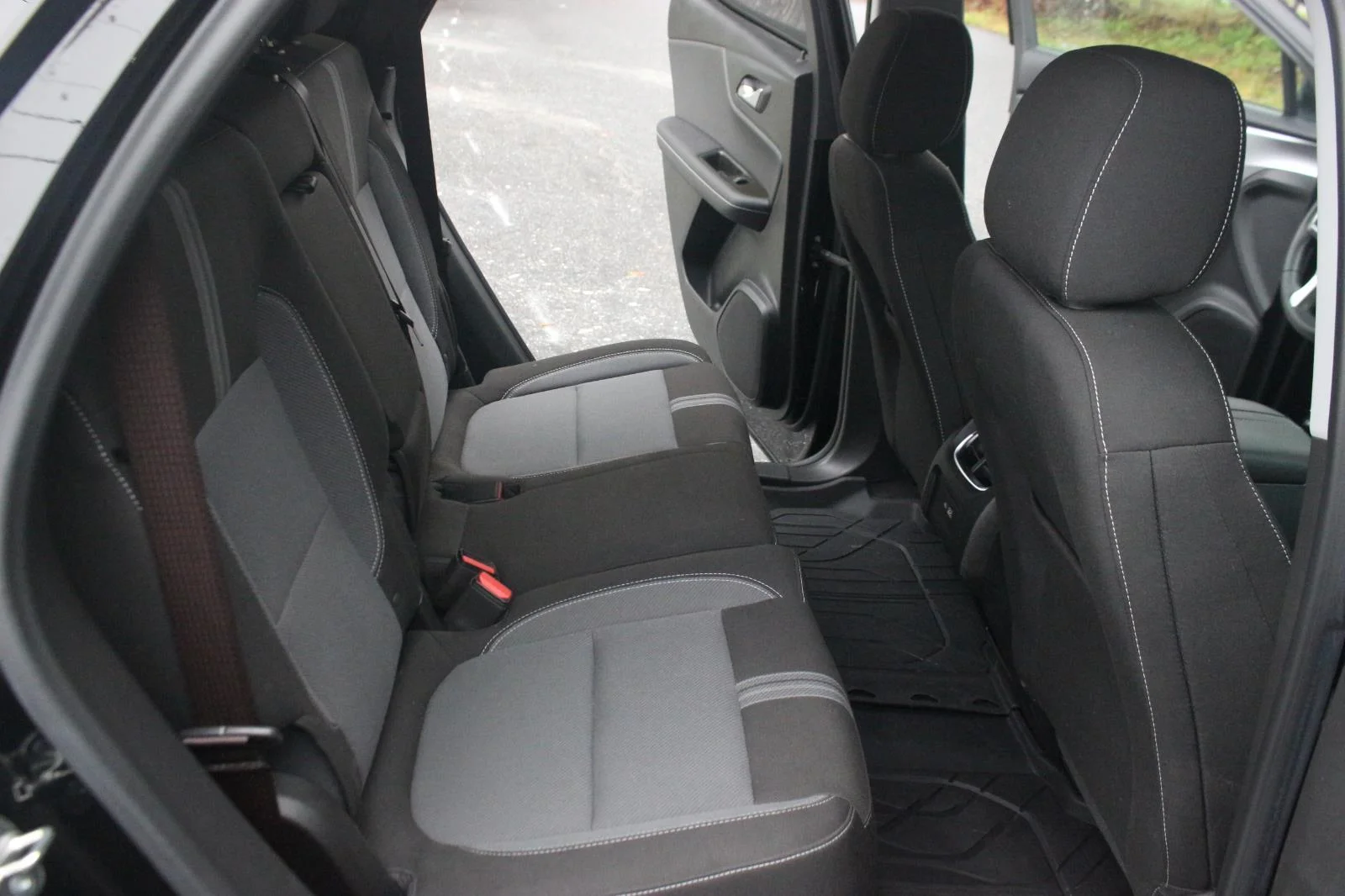 Used 2024 Black Chevrolet 2LT image 33