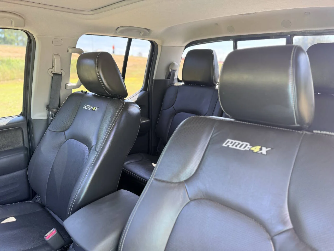 Used 2016 Silver Nissan PRO 4X 4x4 4dr Crew Cab 5 ft. SB Pickup 5A image 22