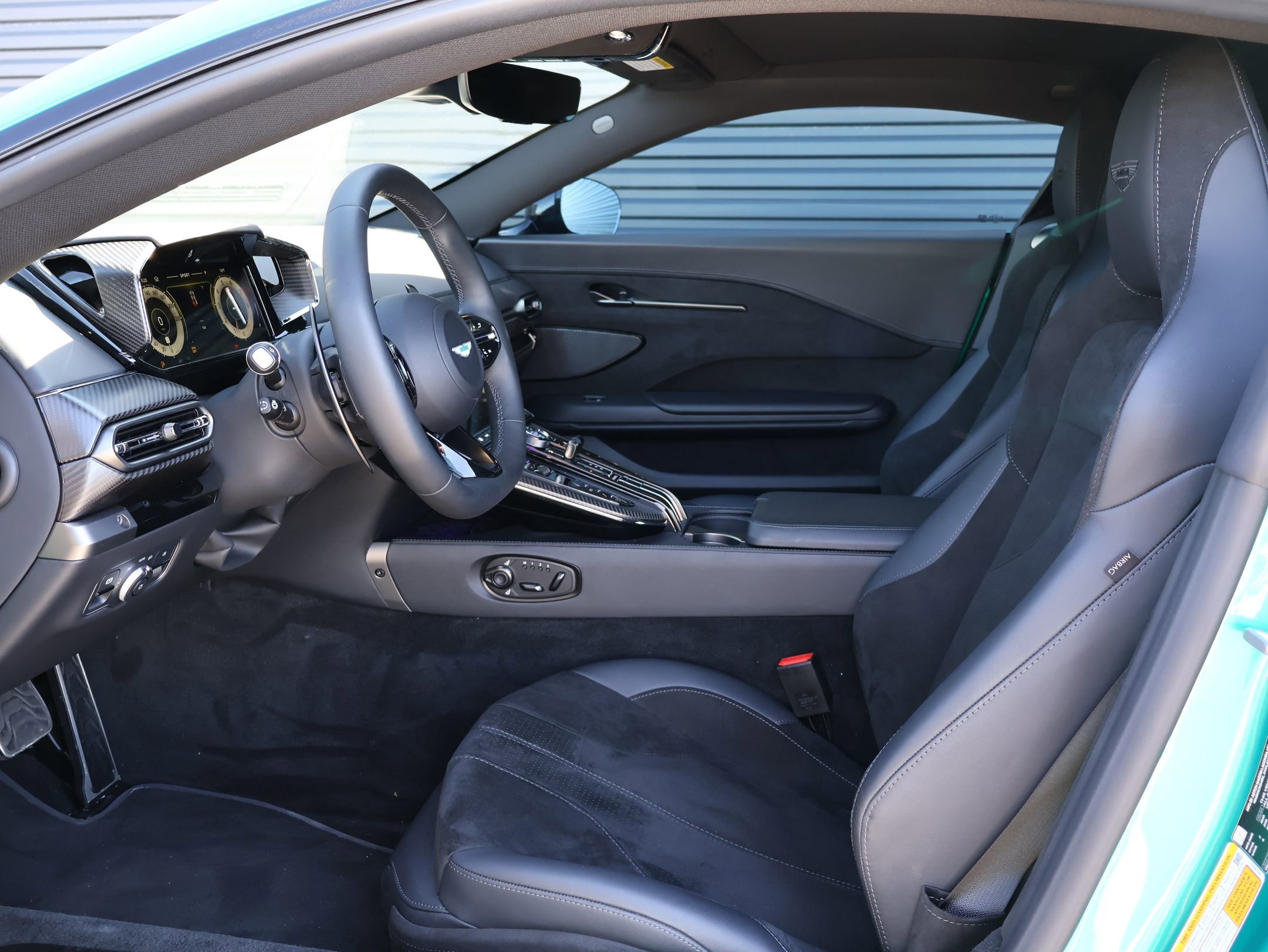 Used 2025 Podium Green Aston Martin Base image 20