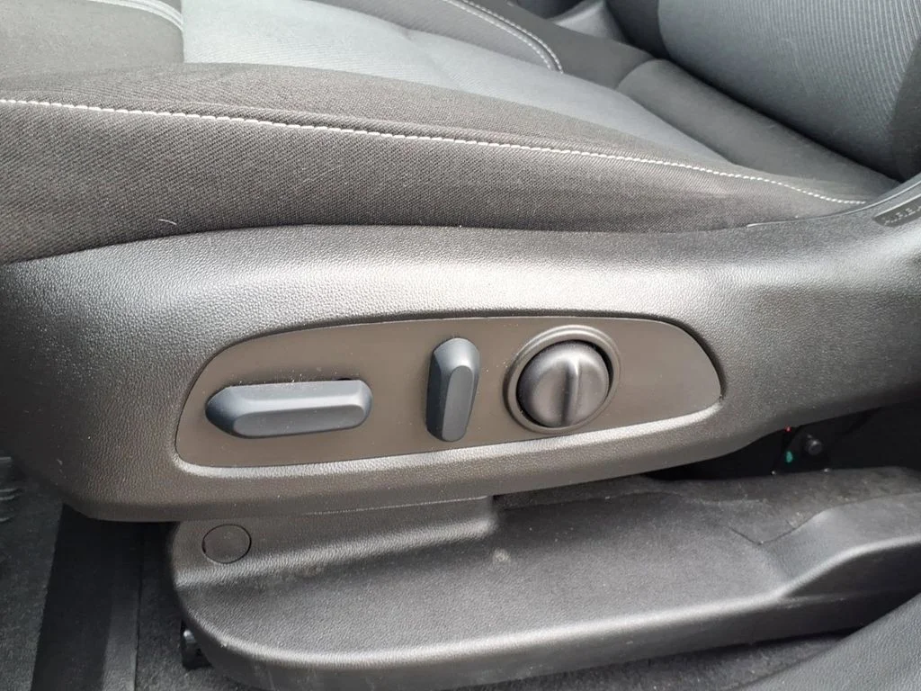 Used 2023 Blue Chevrolet LT image 38
