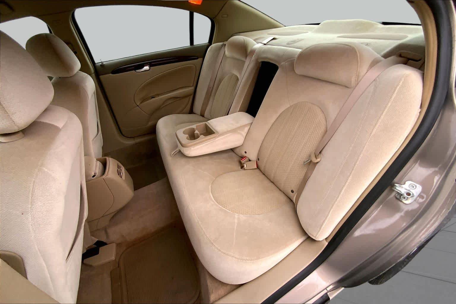 Used 2006 Sandstone Metallic Buick CX image 19