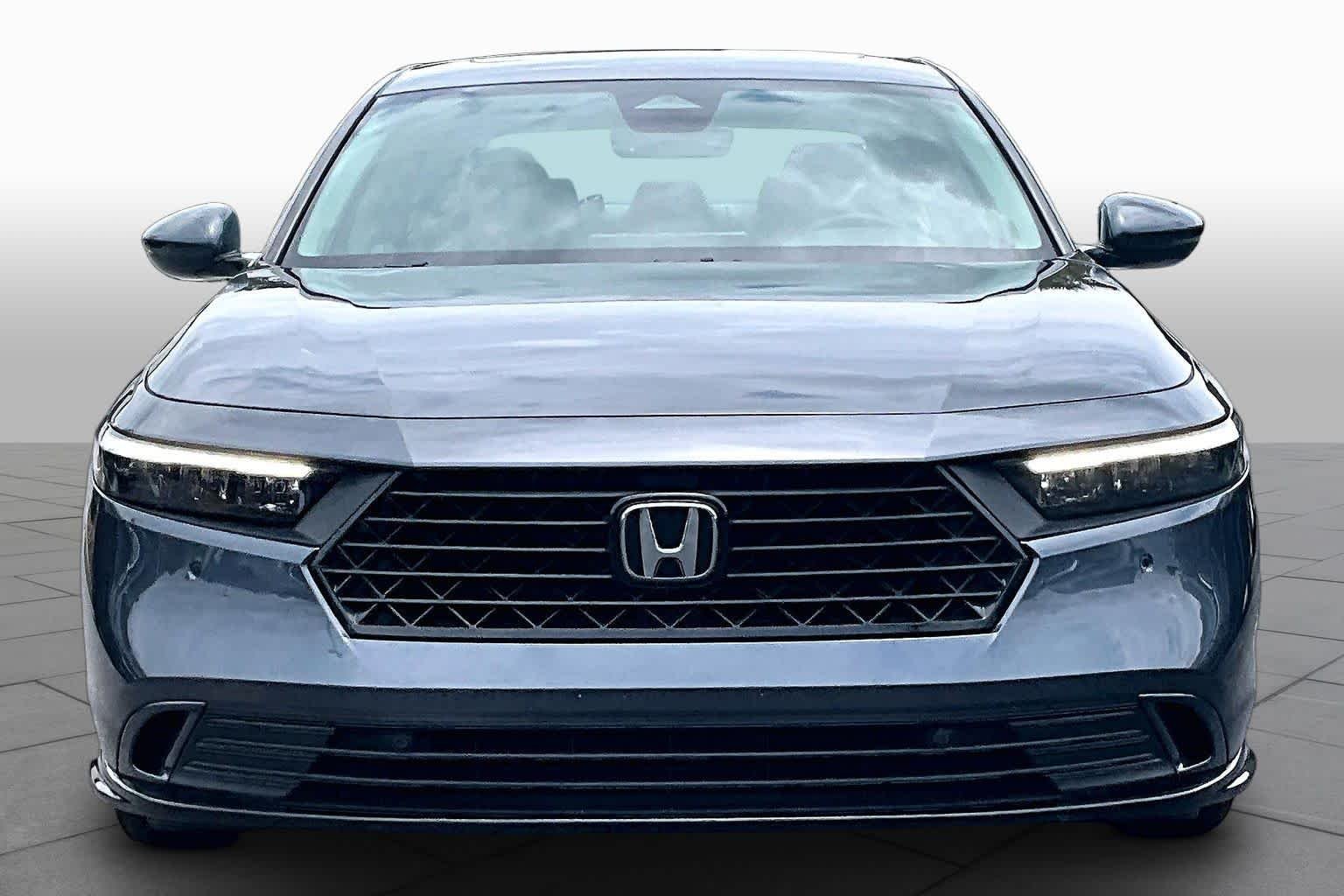 Used 2024 Meteorite Gray Metallic Honda EX-L image 4