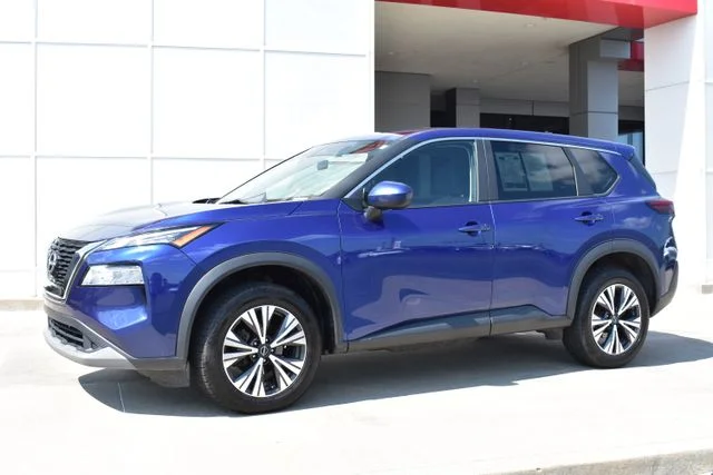 Used 2023 Blue Nissan SV image 2