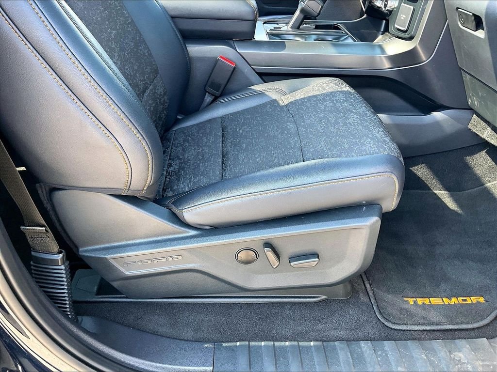 Used 2025 Antimatter Blue Metallic Ford Tremor image 37