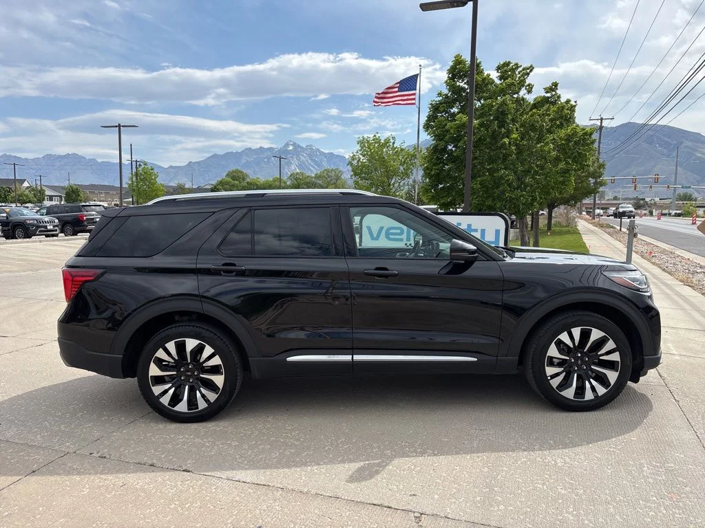 Used 2025 Black Ford Platinum image 3